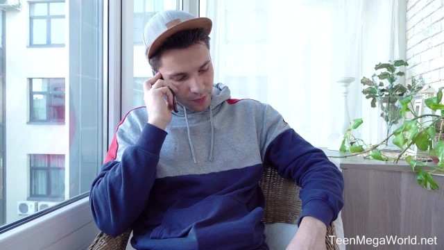 Хорошенькая первокурсница всегда готова пожертвовать своим анусом - #1