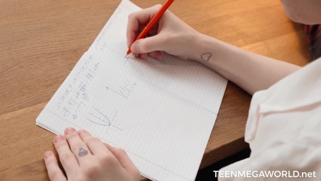 Послушная школьница и её необратимо сильное стремление к удовлетворению - #1