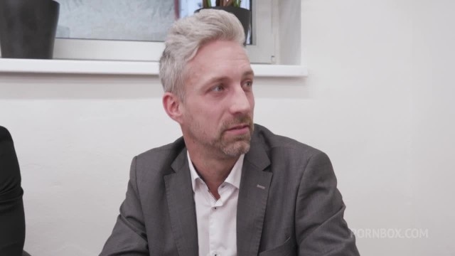 Групповой офисный разъёб изумительной бизнес-леди - #1