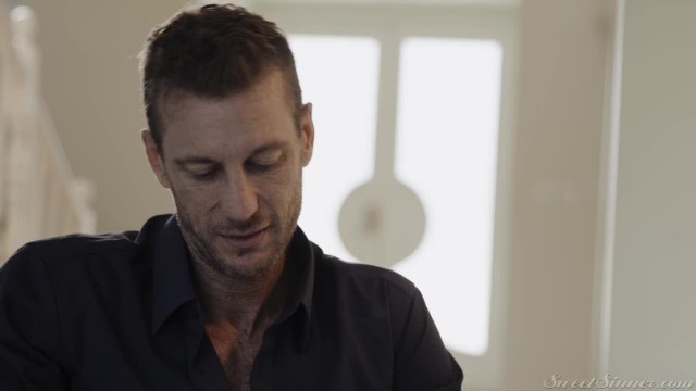 Любовница женатого мужика совершенно не жалеет своей горячей дырки - #1