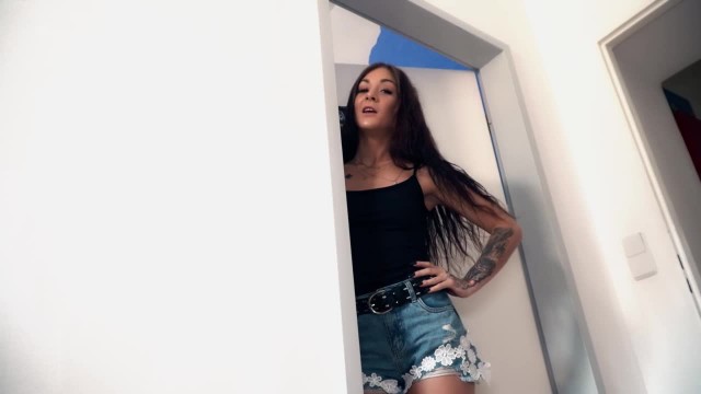 Поселение в европейский хостел не пройдёт без обязательного секса - #1