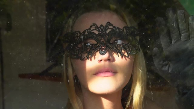 Вряд ли где-то ещё увидишь более гламурную и чувственную мастурбацию - #1