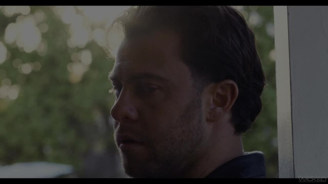 Подросшая малышка и её до предела перевозбуждённый старый отчим - #1