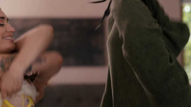 Настоящая распутница всегда по первому требованию раздвинет ноги - #2